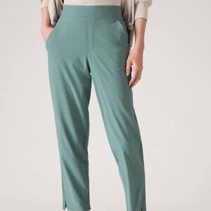 Athleta Brooklyn Ankle Work Travel Pants Wrinkle-Resistant Oxidized Green